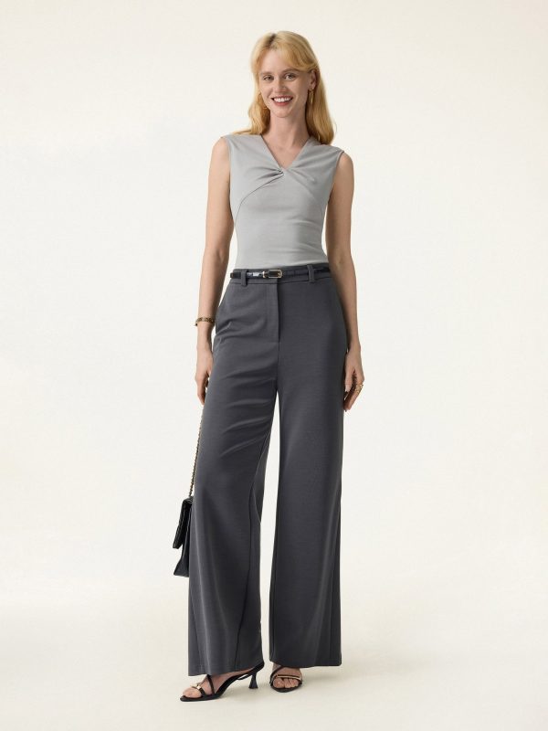 Wrinkle-Resistant High Rise Flared Trousers with Pockets
