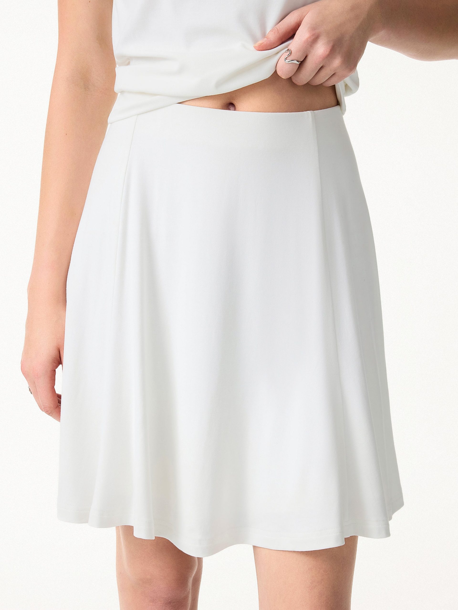 SkinKiss Essential Circle Flared Summer Mini Skirt - Image 4