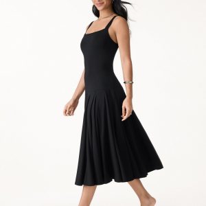 Forever Classy The Little Black Dress - Image 3