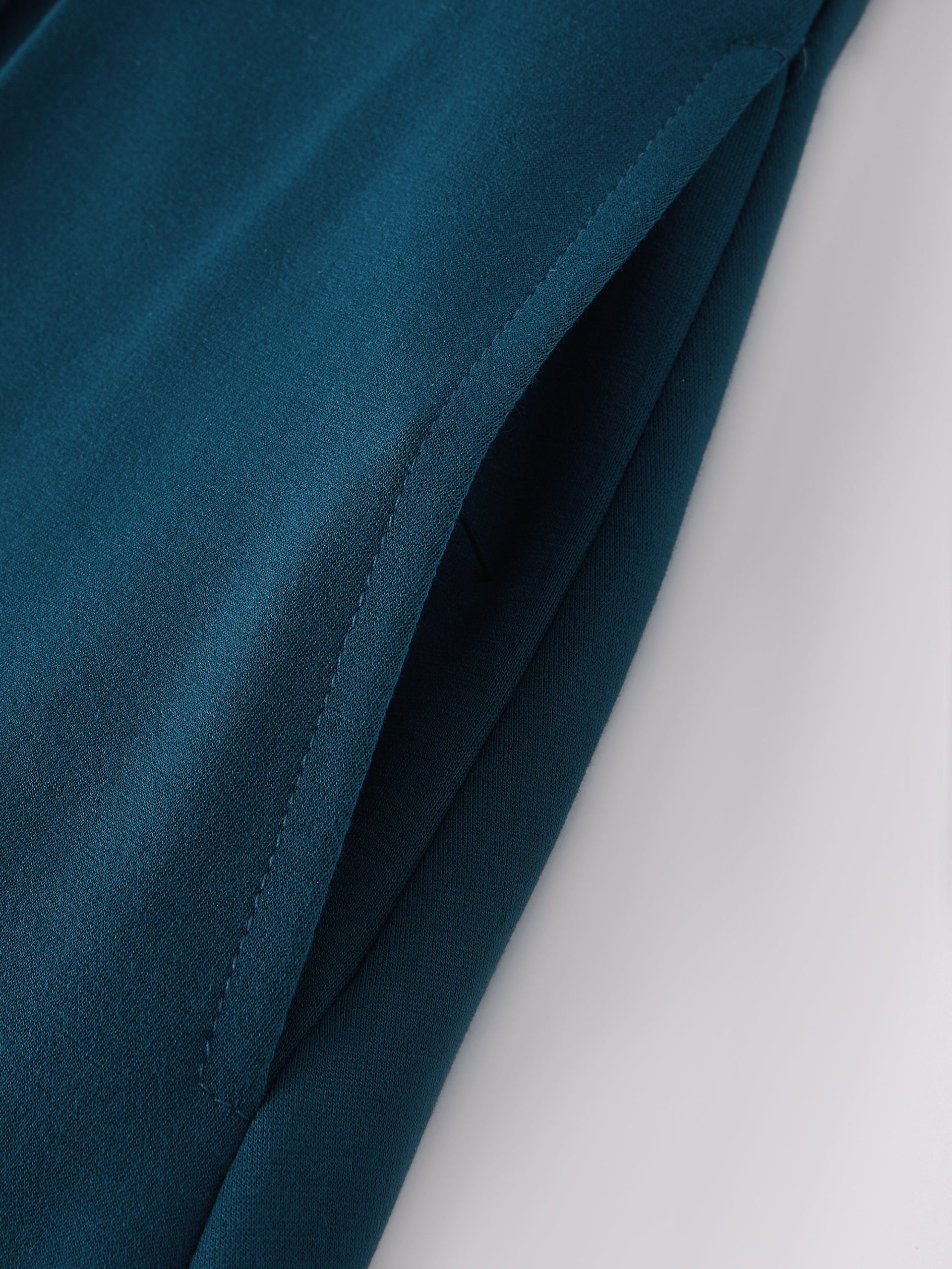 Boatneck Pleated Fit-and-Flare Midi Bra Dress with Pockets - Image 6