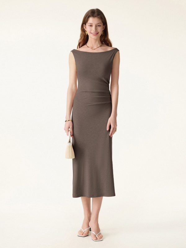 Elegant Boatneck Tucked Fit-and-Flare Midi Bra Dress