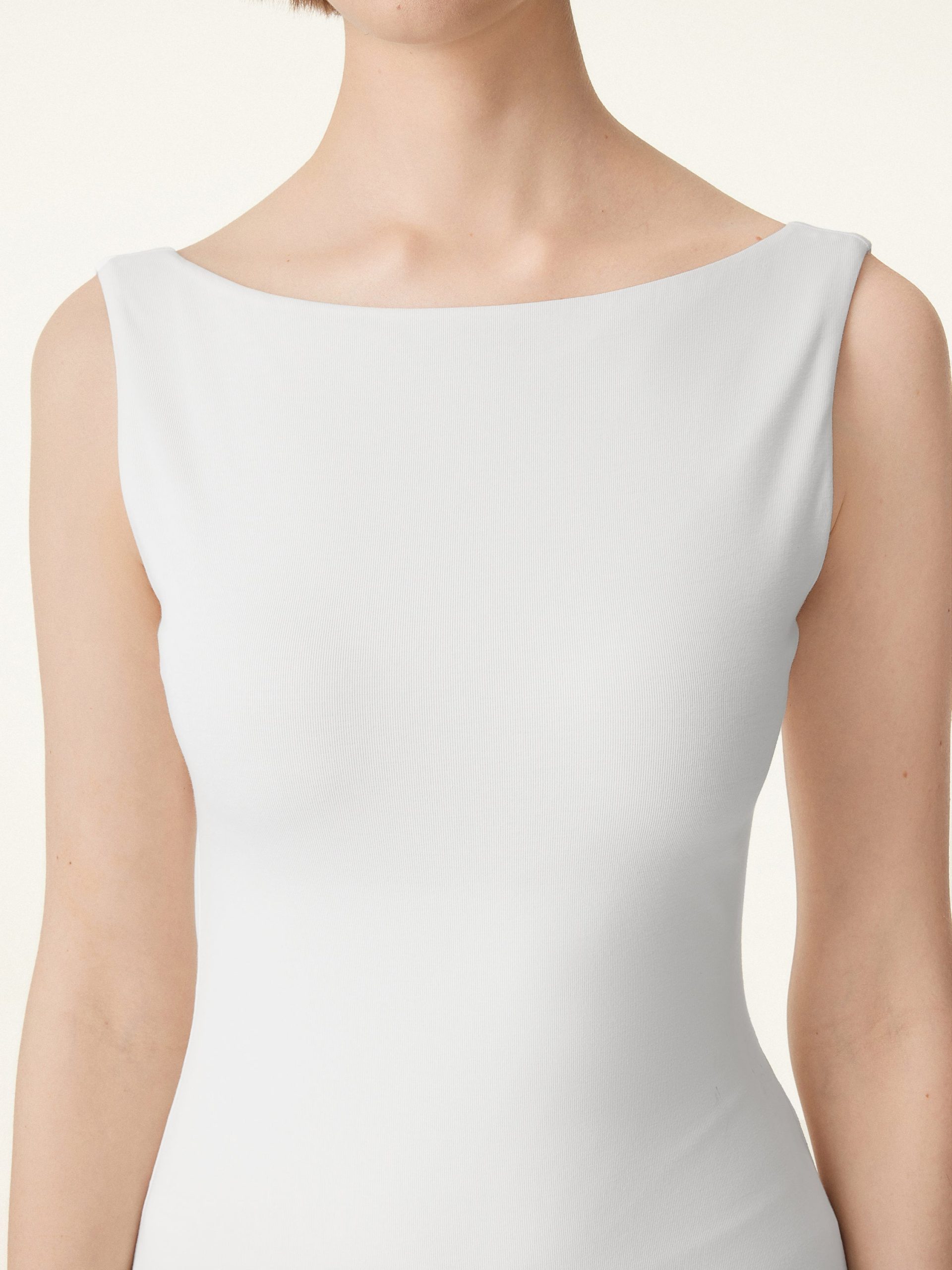 Classy Boatneck Open Back Bandless Midi Bra Dress - Image 6